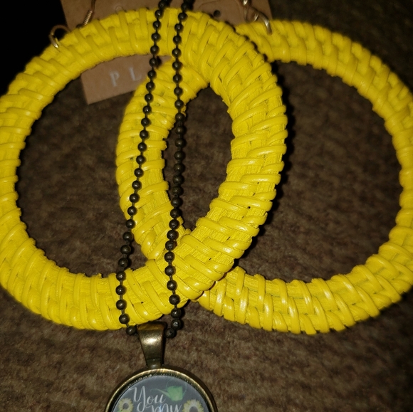 Plunder - Picture 2 of 2